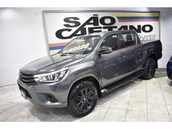 TOYOTA HILUX 2.8 SRX 4X4 CD 16V DIESEL 4P AUTOMÁTICO